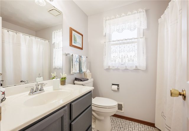 4637 Lake Road, Williamson, NY 14589