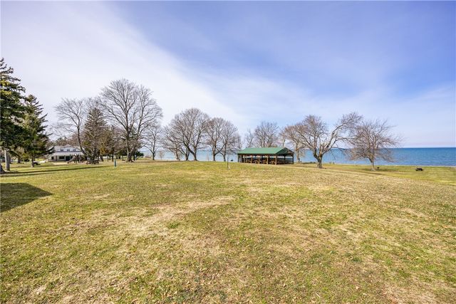 4637 Lake Road, Williamson, NY 14589