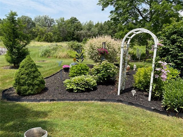 4637 Lake Road, Williamson, NY 14589