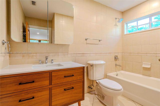 10241 SW 99th Avenue 0, Miami, FL 33176