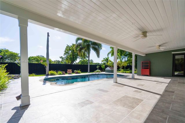 10241 SW 99th Avenue 0, Miami, FL 33176