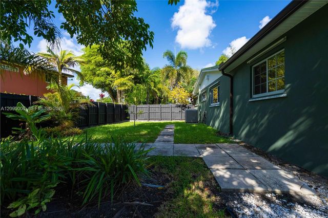 10241 SW 99th Avenue 0, Miami, FL 33176