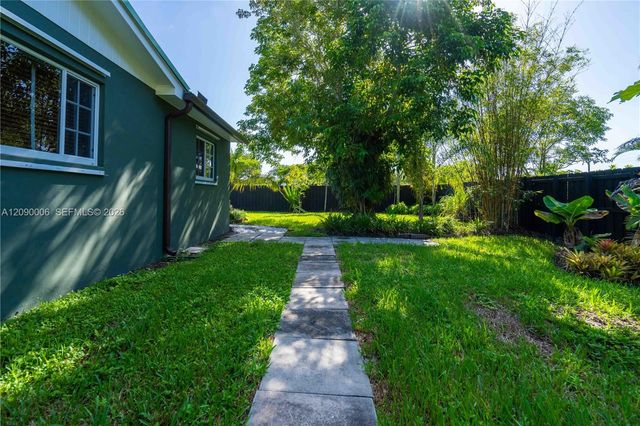 10241 SW 99th Avenue 0, Miami, FL 33176