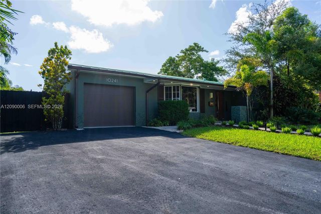 10241 SW 99th Avenue 0, Miami, FL 33176
