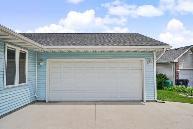 604 SE Tower Court, Ankeny, IA 50021