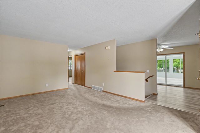 604 SE Tower Court, Ankeny, IA 50021