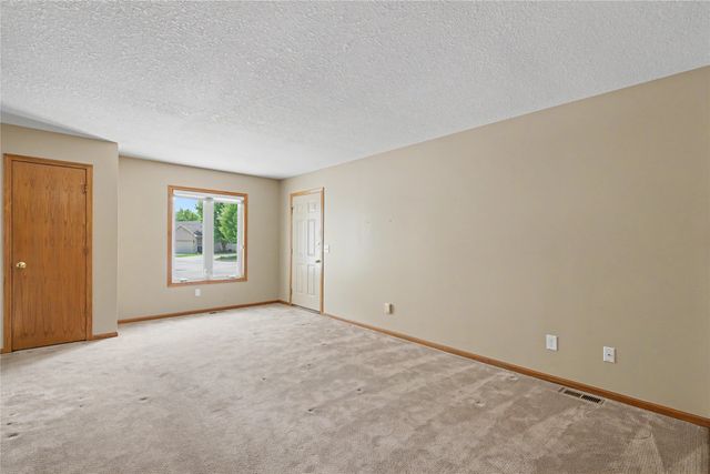 604 SE Tower Court, Ankeny, IA 50021
