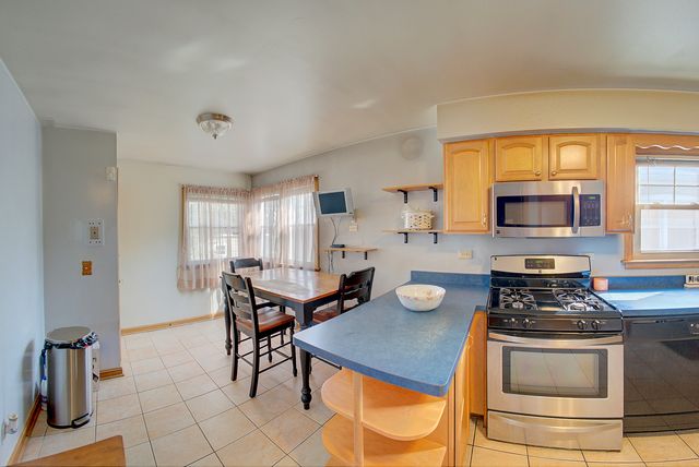3908 W 83rd Place, Chicago, IL 60652