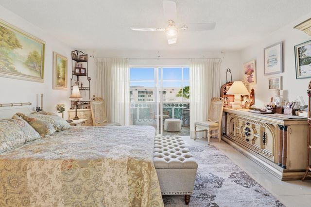 307 Wellington A, West Palm Beach, FL 33417