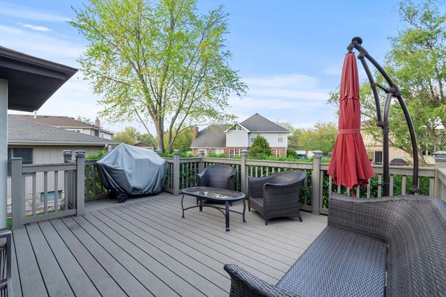 871 Woodcrest Lane, Lemont, IL 60439