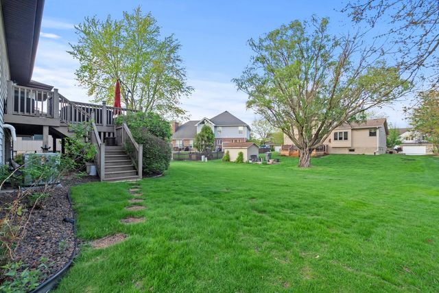 871 Woodcrest Lane, Lemont, IL 60439