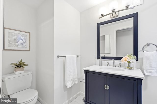 4001 FEATHERSTONE PL, Alexandria, VA 22304