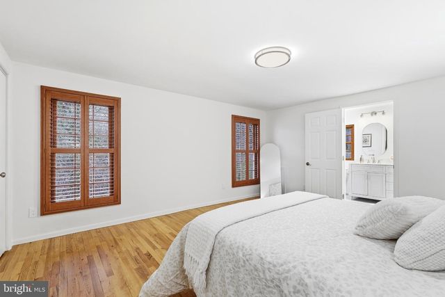 4001 FEATHERSTONE PL, Alexandria, VA 22304