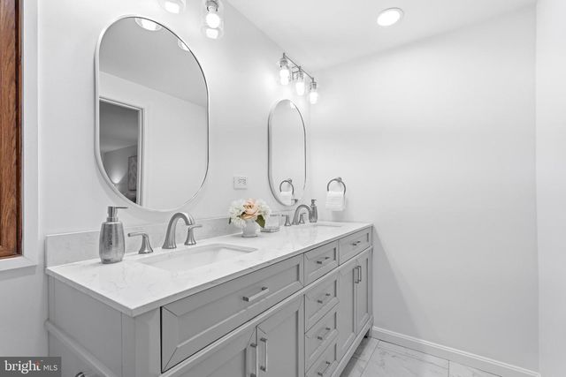 4001 FEATHERSTONE PL, Alexandria, VA 22304