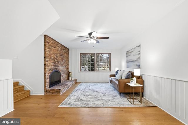 4001 FEATHERSTONE PL, Alexandria, VA 22304