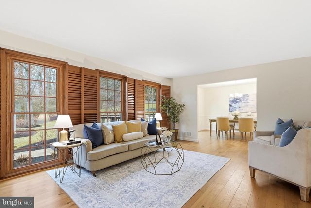 4001 FEATHERSTONE PL, Alexandria, VA 22304