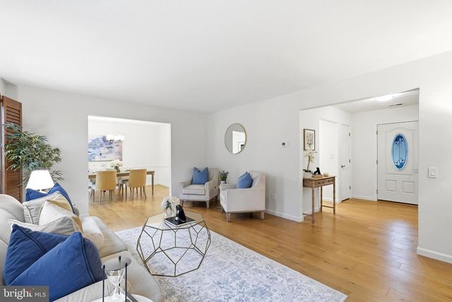 4001 FEATHERSTONE PL, Alexandria, VA 22304