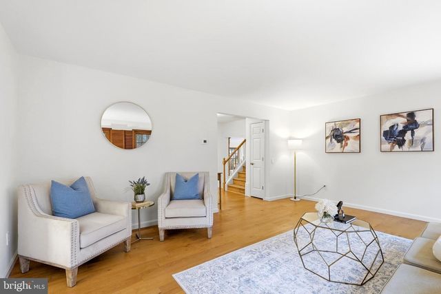 4001 FEATHERSTONE PL, Alexandria, VA 22304