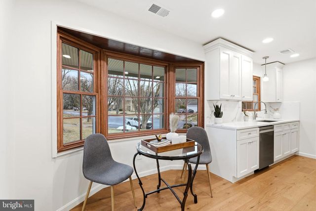 4001 FEATHERSTONE PL, Alexandria, VA 22304