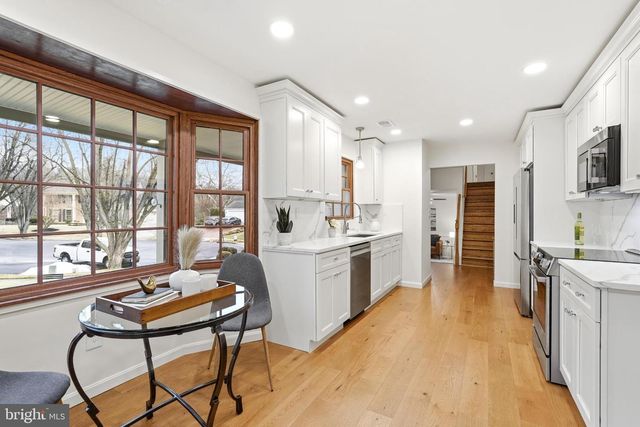 4001 FEATHERSTONE PL, Alexandria, VA 22304