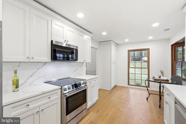 4001 FEATHERSTONE PL, Alexandria, VA 22304