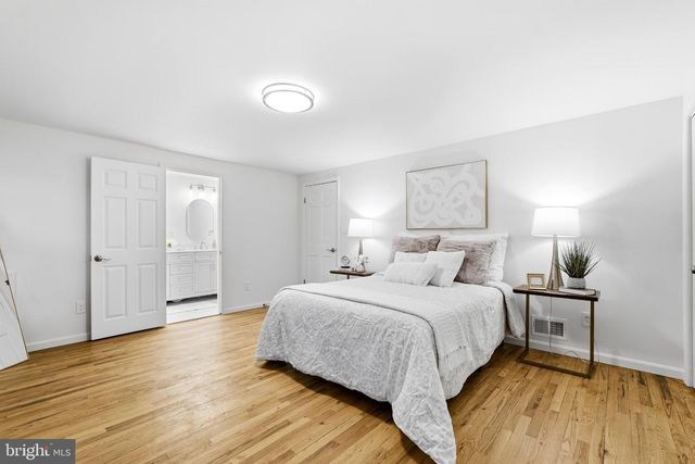 4001 FEATHERSTONE PL, Alexandria, VA 22304