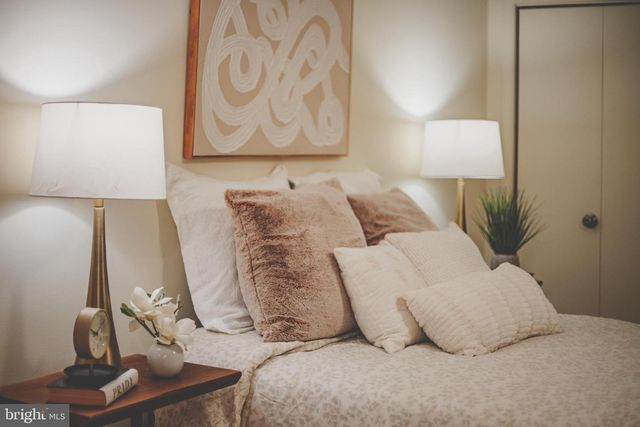 4001 FEATHERSTONE PL, Alexandria, VA 22304