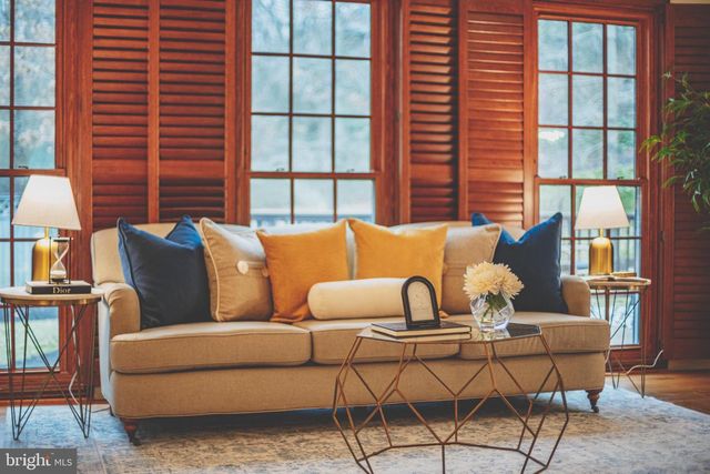 4001 FEATHERSTONE PL, Alexandria, VA 22304