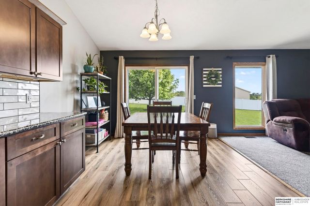 21211 McClellan Drive, Gretna, NE 68028