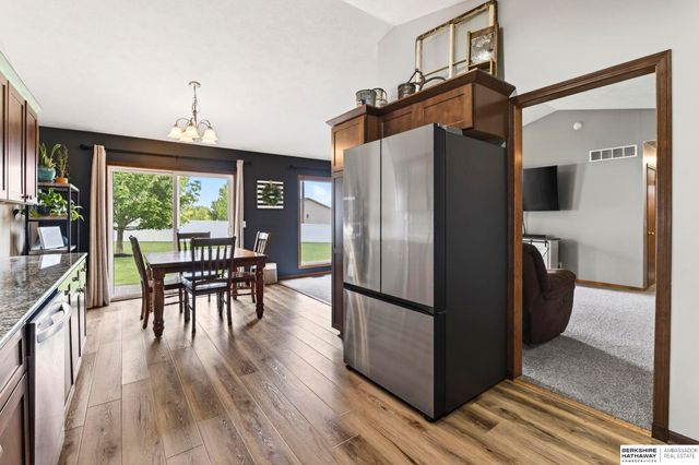 21211 McClellan Drive, Gretna, NE 68028