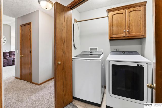 21211 McClellan Drive, Gretna, NE 68028