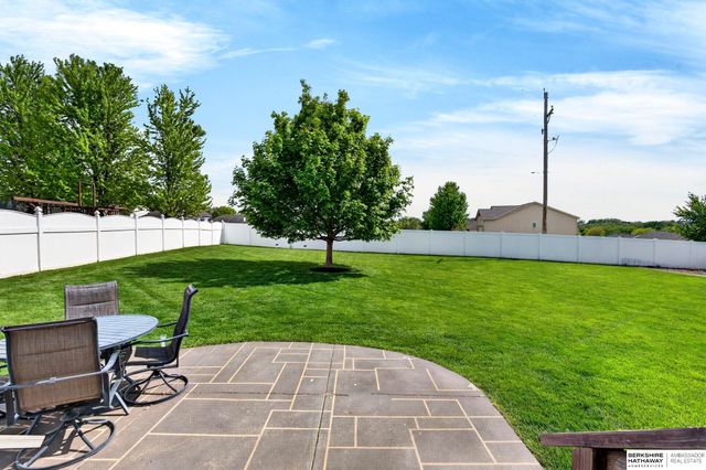 21211 McClellan Drive, Gretna, NE 68028