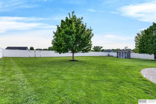 21211 McClellan Drive, Gretna, NE 68028