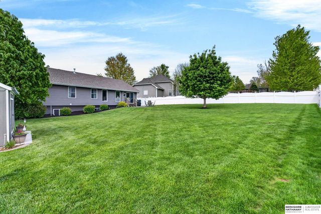 21211 McClellan Drive, Gretna, NE 68028
