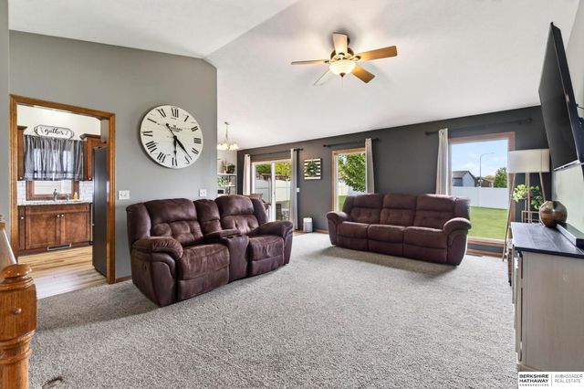 21211 McClellan Drive, Gretna, NE 68028