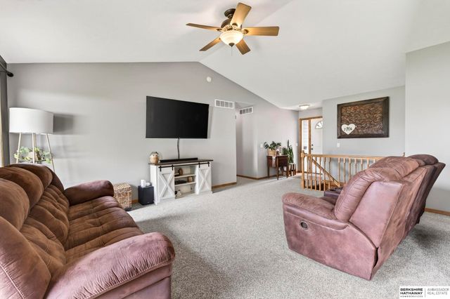 21211 McClellan Drive, Gretna, NE 68028