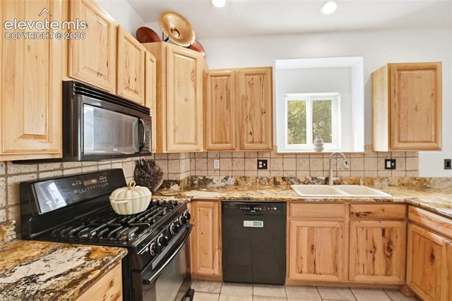 98 Oakdale Drive, Palmer Lake, CO 80133