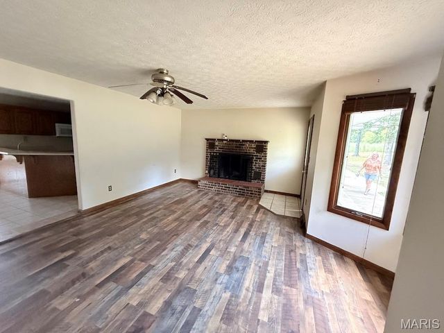 17110 Cavalier Road, Dixon, MO 65459