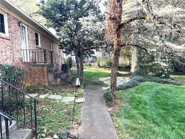 2607 Lafayette Avenue, Greensboro, NC 27408