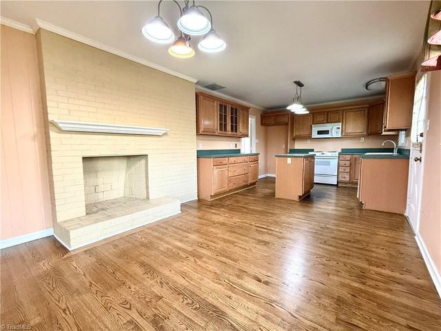 2607 Lafayette Avenue, Greensboro, NC 27408