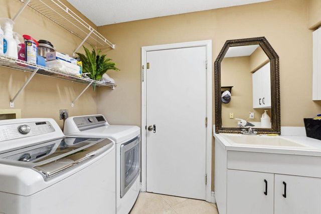 4654 NW 26th Way, Boca Raton, FL 33434