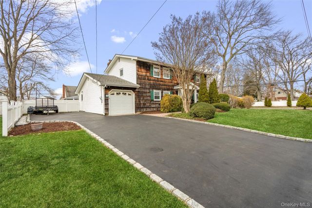 226 W 18th Street, Deer Park, NY 11729