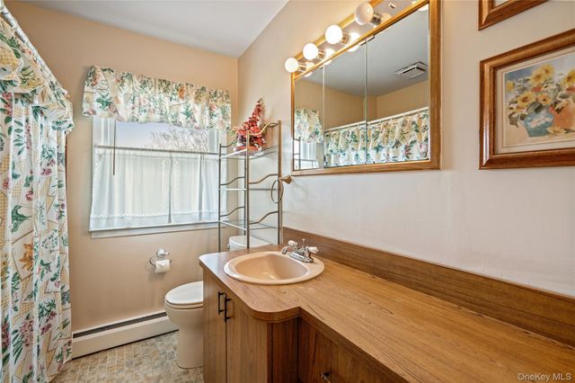 226 W 18th Street, Deer Park, NY 11729