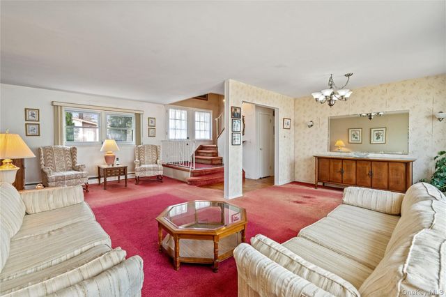 226 W 18th Street, Deer Park, NY 11729