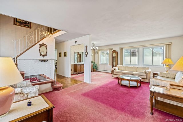 226 W 18th Street, Deer Park, NY 11729