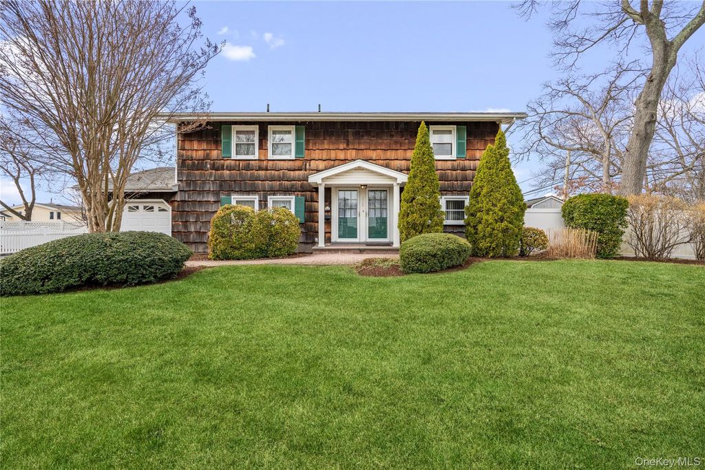 226 W 18th Street, Deer Park, NY 11729