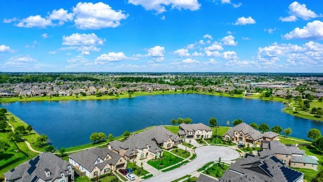 12911 Taper Reach Drive, Tomball, TX 77377