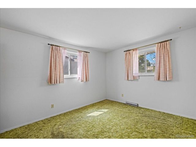 1070 S Garland Way, Lakewood, CO 80226