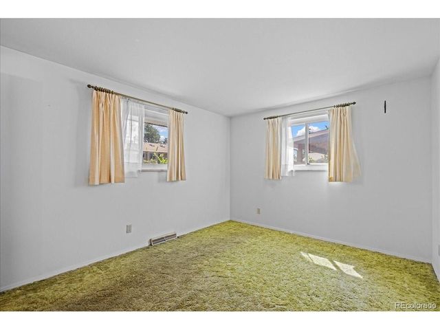 1070 S Garland Way, Lakewood, CO 80226