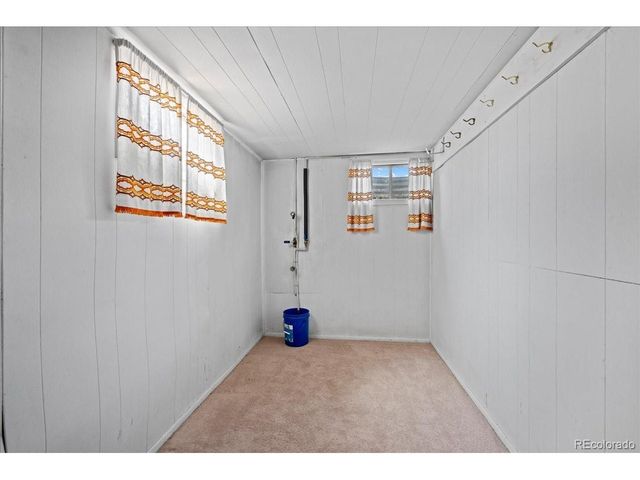 1070 S Garland Way, Lakewood, CO 80226